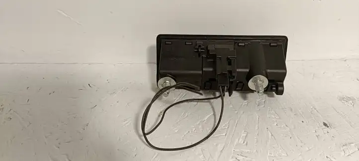 Volkswagen Golf Plus (2008 - 2014) 5N0827536 Кнопка закрытия крышки багажника — фото 1