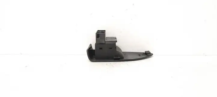 Volkswagen PASSAT B5.5 (2001 - 2005) 1J0959831A Кнопка закрытия крышки багажника — фото 3