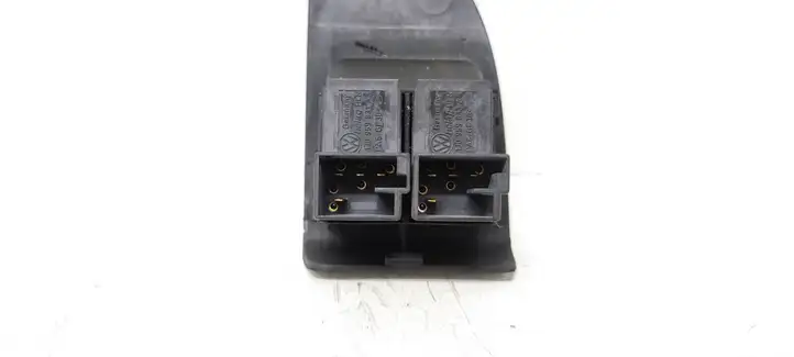 Volkswagen PASSAT B5.5 (2001 - 2005) 1J0959831A Кнопка закрытия крышки багажника — фото 5