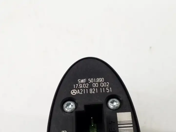 Mercedes-Benz E W211 (2002 - 2009) A2118211151 Кнопка закрытия крышки багажника — фото 3
