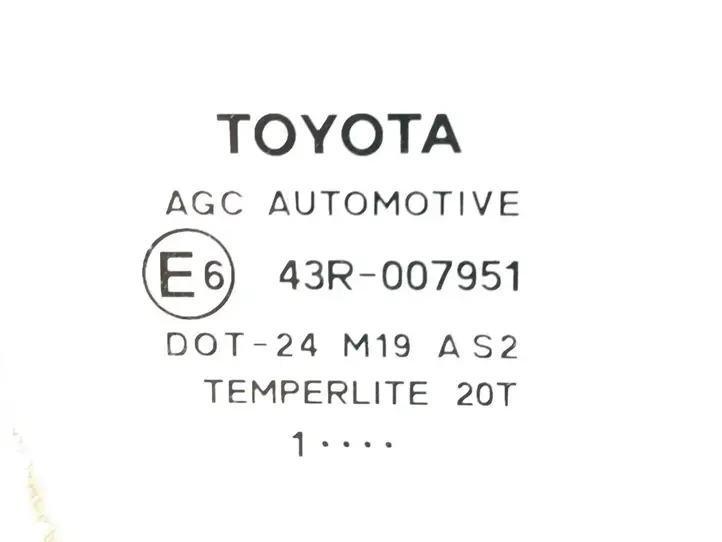 Toyota Auris 150 (2006 - 2012)  43R007951 Основное стекло передних дверей (четырехдверного автомобиля)