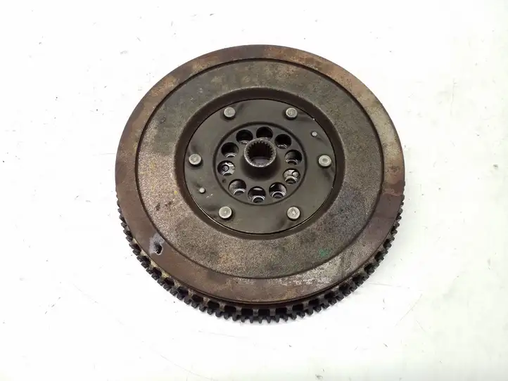 Audi A6 (2008 - 2011)   Маховик