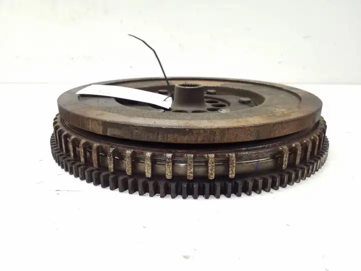 Audi A6 (2008 - 2011)   Маховик