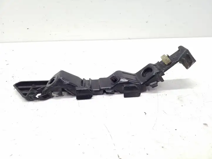      Передний держатель бампера