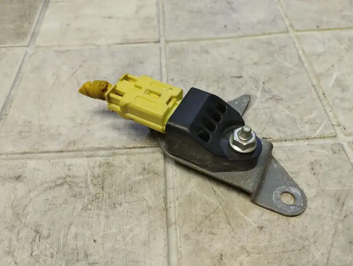 Subaru Outback (2007 - 2009) 98235AG060 Датчик удара SRS — фото 2