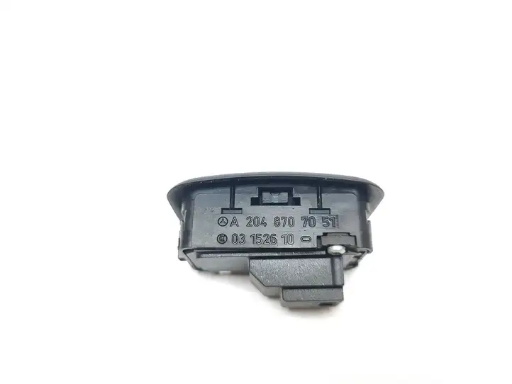 Mercedes-Benz C W204 (2007 - 2014) A2048707051 Кнопка закрытия крышки багажника — фото 3