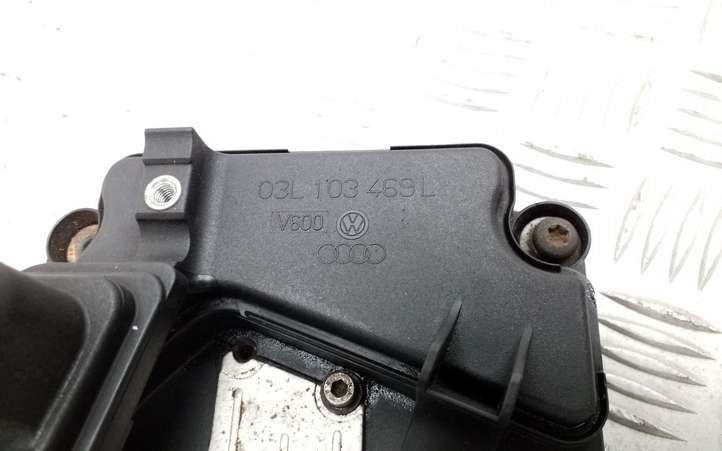 Audi A4 (2007 - 2011)  03L103469L Крышка головки