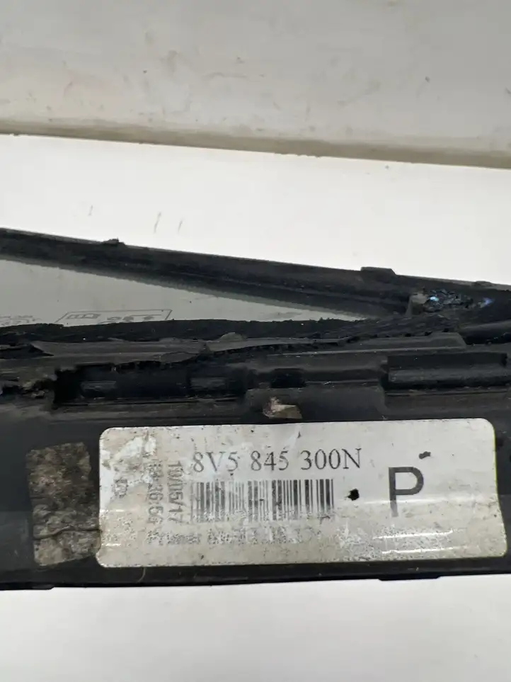 Audi A3/S3 8V (2016 - 2020) 8V5845300N Форточка двери — фото 3