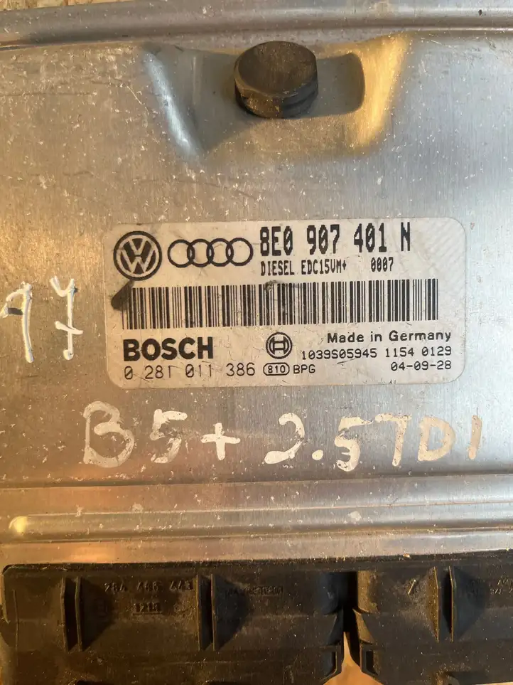 Volkswagen PASSAT B5.5 (2001 - 2005) 8E0907401N Блок управления двигателем (ЭБУ) — фото 2