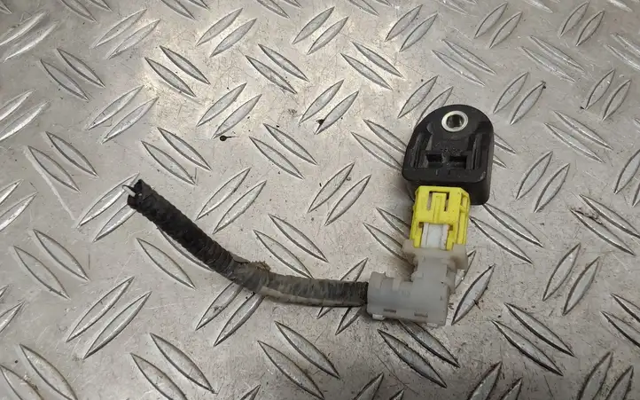 Toyota Prius+ (ZVW40) (2011 - 2018) 8917312170 Датчик удара SRS — фото 1
