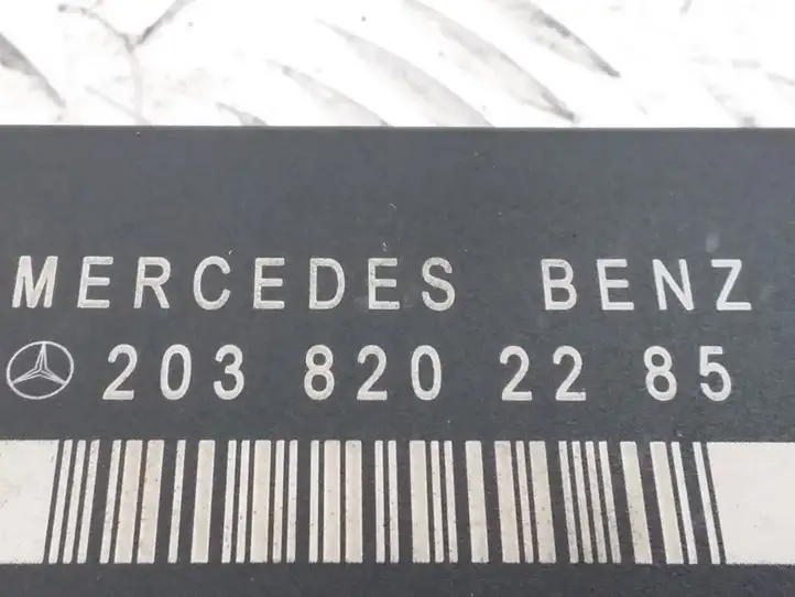 Mercedes-Benz C W203 (2000 - 2007) 2038202285 Блок управления дверью — фото 3