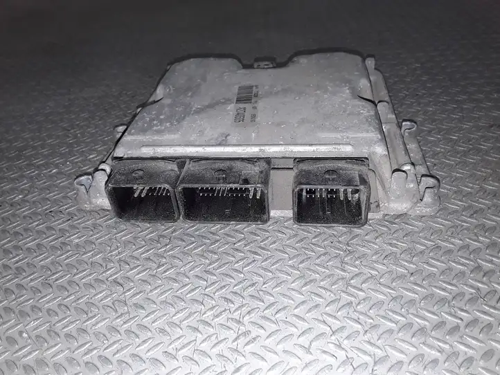 Peugeot 307 (2001 - 2005)  9646149880 Блок управления двигателя