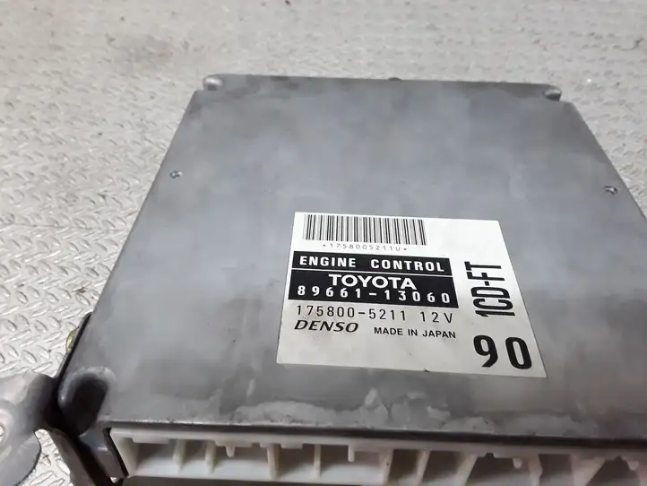 Toyota Corolla Verso E121 (2001 - 2004) 8966113060 Блок управления двигателем (ЭБУ) — фото 3