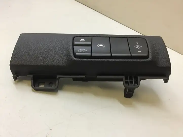 Kia Sportage (2016 - 2018) 93700F1720WK Блок кнопок на панели — фото 4