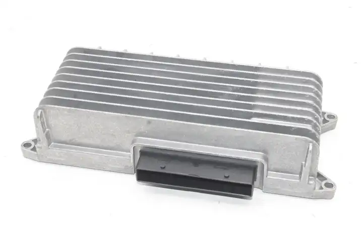 Audi A4 S4 B8 8K (2007 - 2011) 8T0035223J Усилитель звука — фото 2