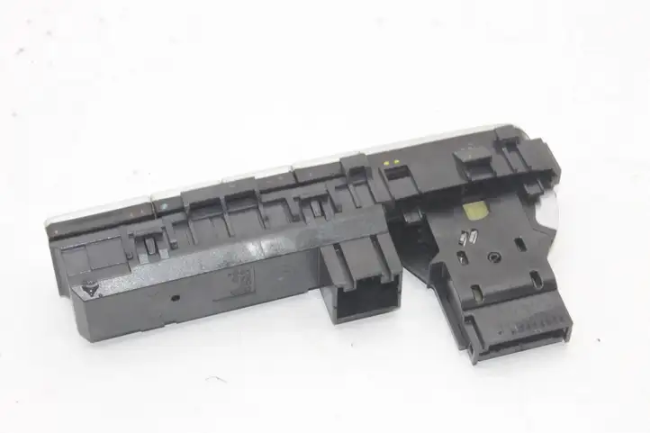 Audi A8 (2010 - 2014)  4H0820911B Блок переключателей