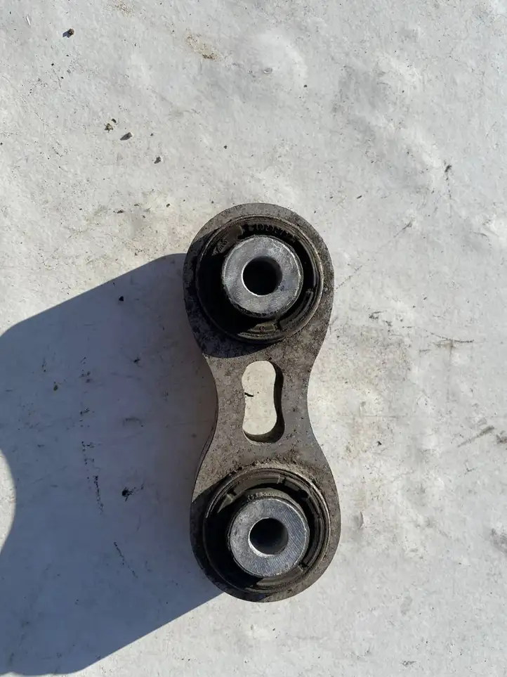 Tesla Model 3 (2017 - 2023) 102142200A Рычаг подвески — фото 5