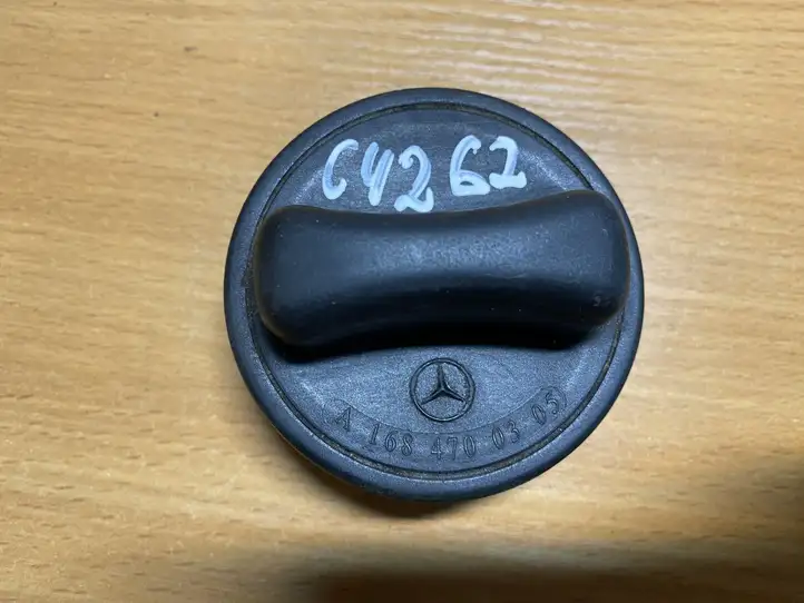 Mercedes-Benz C W203 (2000 - 2007) A1684700405 Крышка топливного бака — фото 1