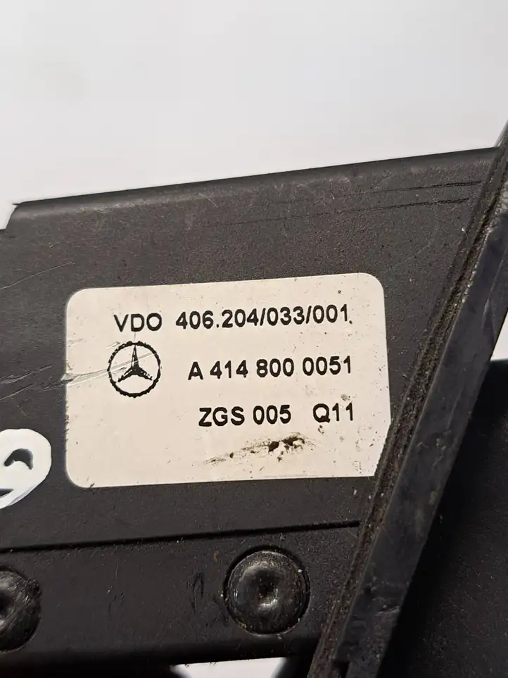 Mercedes-Benz Vaneo W414 (2001 - 2005) A4148000051 Привод замка крышки топливного бака — фото 3