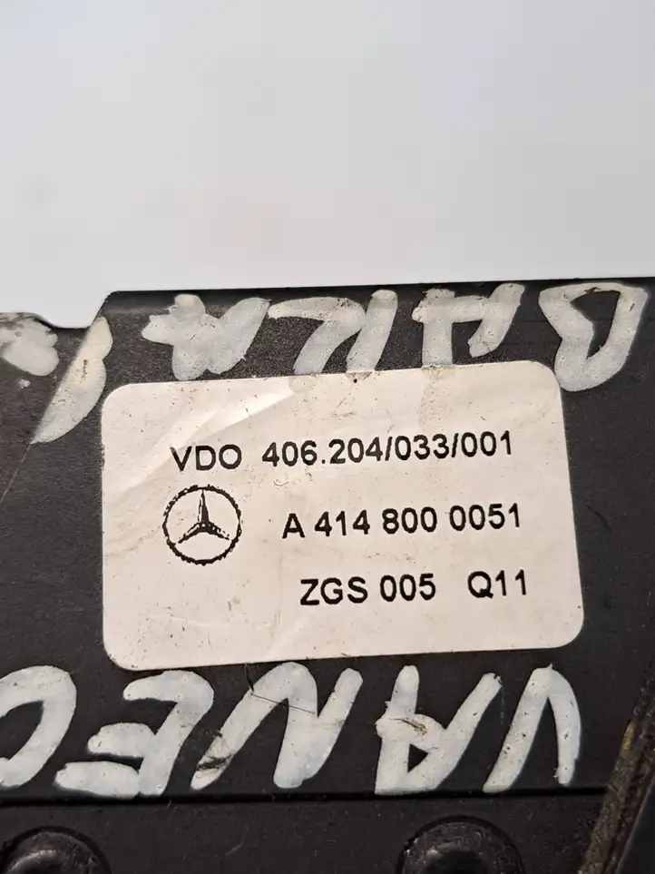 Mercedes-Benz Vaneo W414 (2001 - 2005) A4148000051 Привод замка крышки топливного бака — фото 3