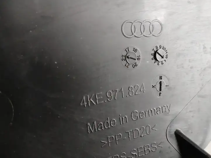 Audi e-tron (2018 - ) 4KE971824 Прочие детали моторного отсека — фото 3