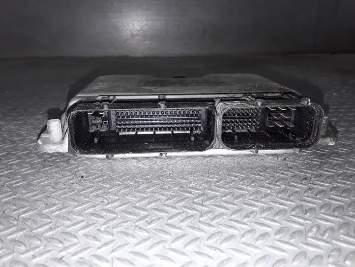 Ford Galaxy (2000 - 2006)  038906019CA Блок управления двигателя