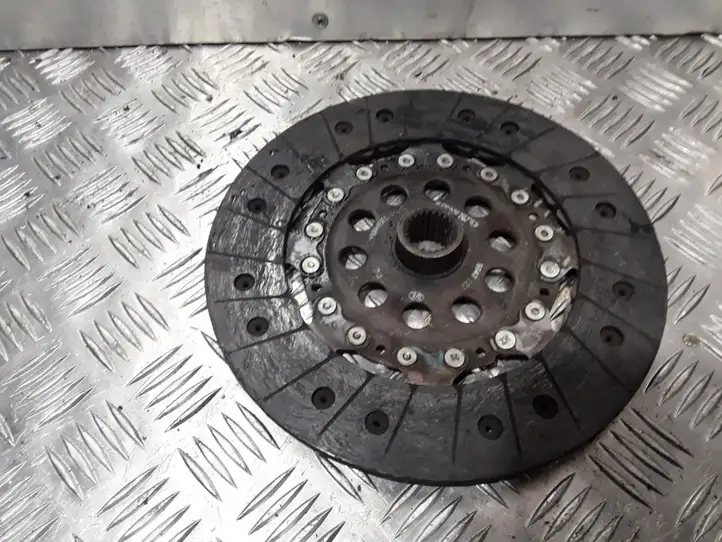 Volvo S60 (2000 - 2004)  8647127 Диск сцепления