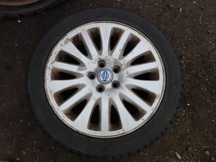 Volvo V50 (2004 - 2008) Легкосплавный колесный диск R17 — фото 1