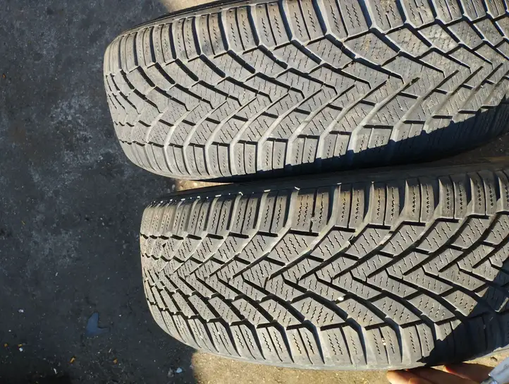Volkswagen Golf V (2003 - 2009) 18565R15 Зимняя шина R15 — фото 3