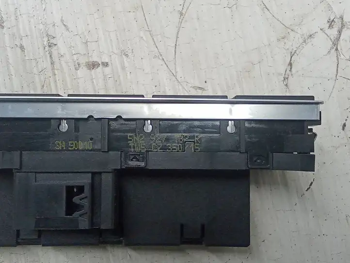 Volkswagen Tiguan (2011 - 2016)  5N2927132R Блок переключателей