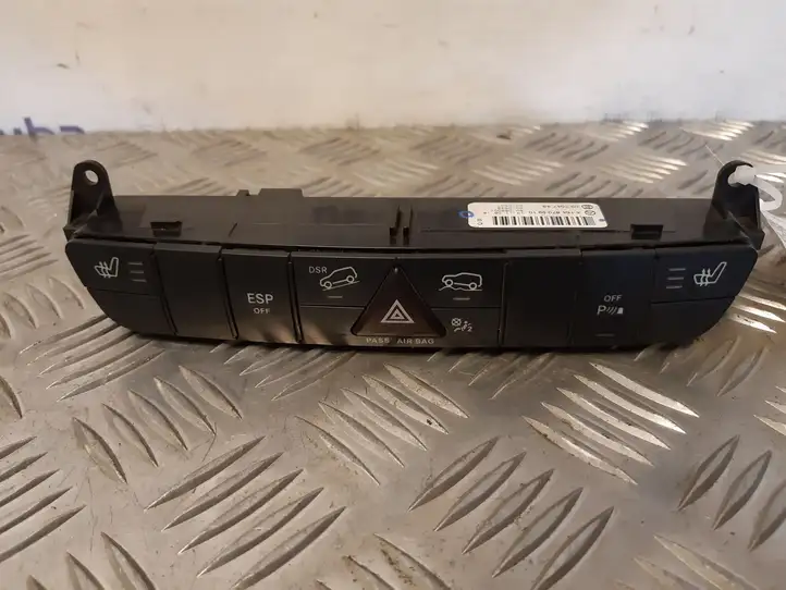 Mercedes-Benz ML W164 (2005 - 2011) A1648709910 Блок кнопок на панели — фото 3