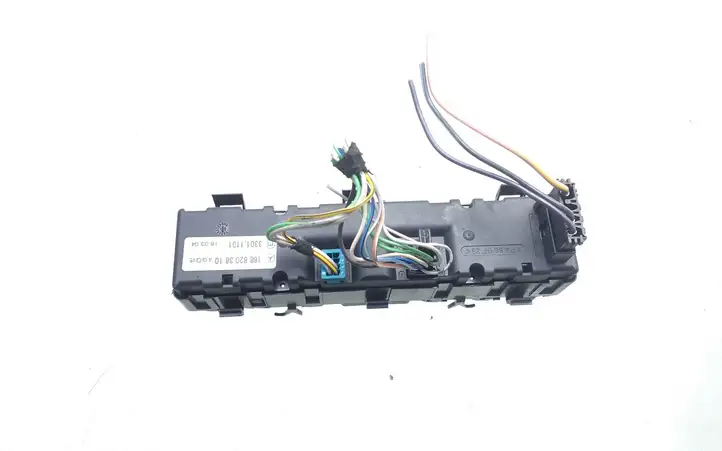 Mercedes-Benz Vaneo W414 (2001 - 2005) 1688203810 Блок кнопок на панели — фото 2