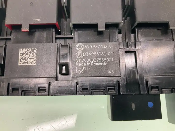 Skoda Fabia Mk3 (NJ) (2015 - 2021) 6V0927132A Блок кнопок на панели — фото 2