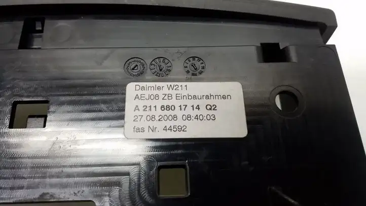 Mercedes-Benz E W211 (2002 - 2009) A2116801714 Блок кнопок на панели — фото 4