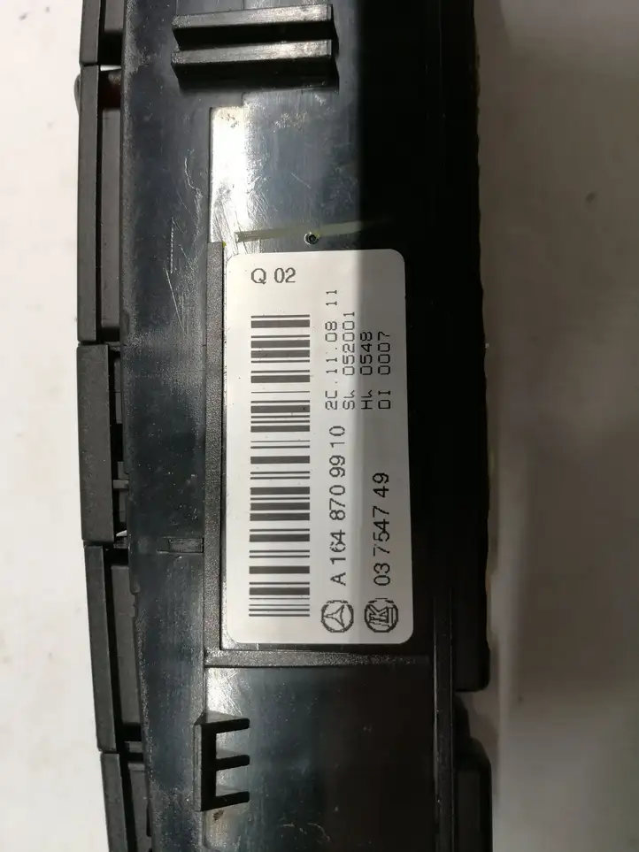 Mercedes-Benz ML W164 (2005 - 2011) A1648709910 Блок кнопок на панели — фото 2