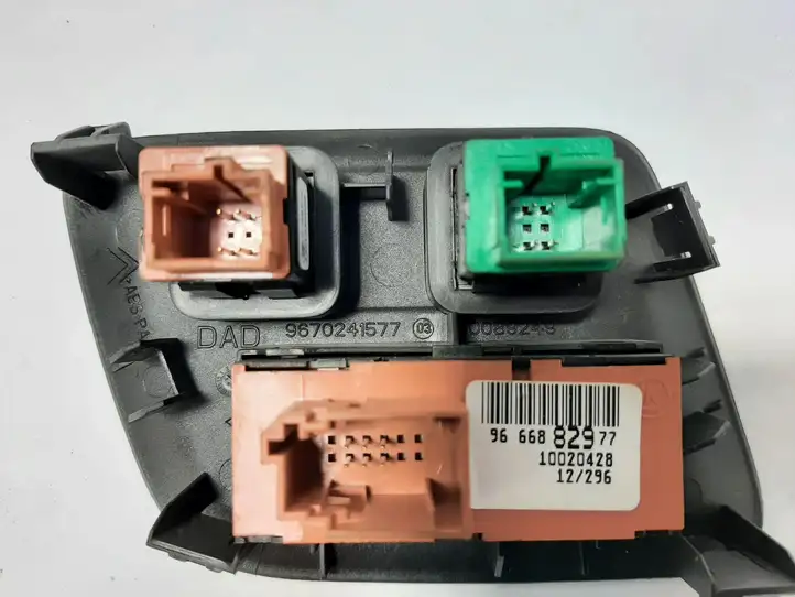 Citroen C4 (2011 - 2016) 9666882977 Блок кнопок на панели — фото 4