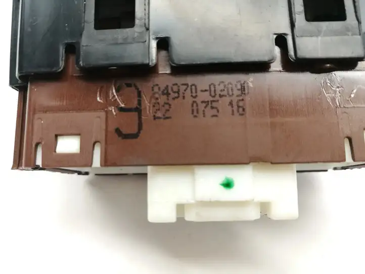 Toyota Auris E180 (2012 - 2018) 8497002090 Блок кнопок на панели — фото 2