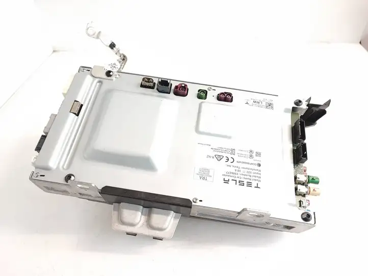Tesla Model 3 (2017 - 2023) 156678601C Модуль комфорта — фото 6