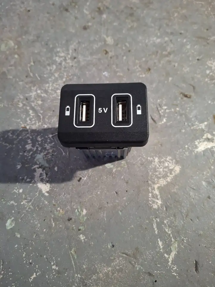 Mercedes-Benz E W213 (2016 - ) A2138207701 USB модуль — фото 9