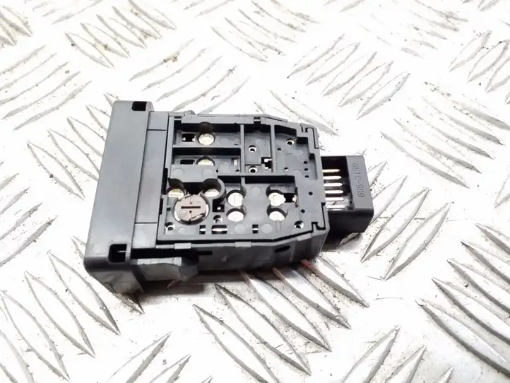 Toyota Prius (XW20) (2003 - 2009) 6853159 Кнопка парктроника — фото 2