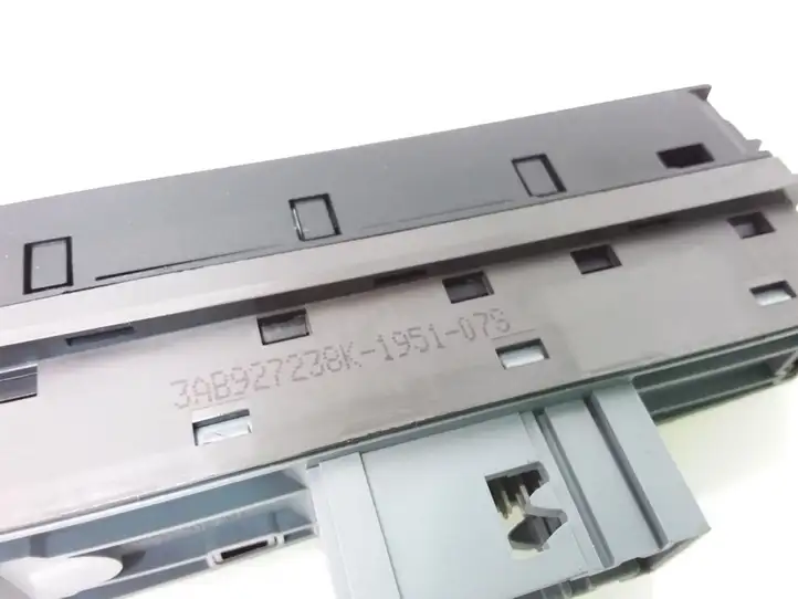 Volkswagen PASSAT B7 (2011 - 2014) 3AB927238K Кнопка парктроника — фото 3