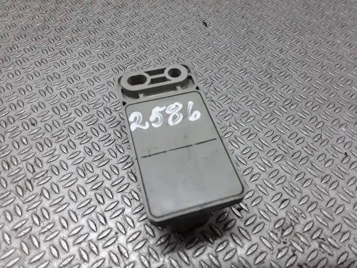 Subaru Legacy (2003 - 2009) 88018FE010 Реле омывателя окон — фото 1