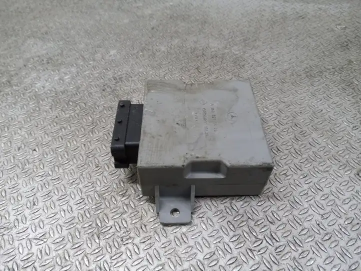 Mercedes-Benz A W168 (1997 - 2004)  A1688201326 Другие блоки управления / модули