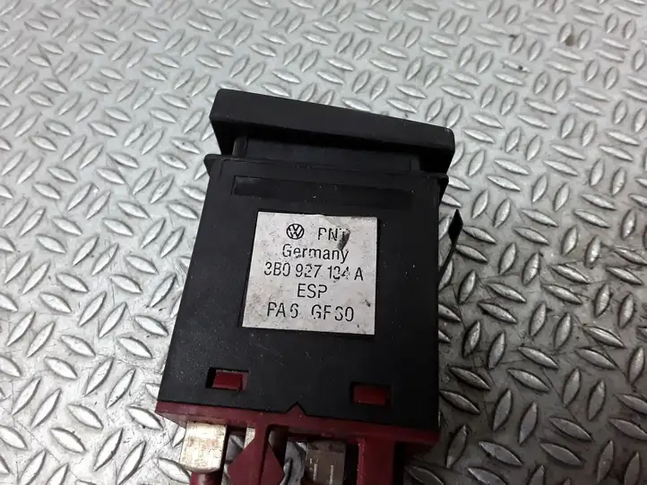 Volkswagen PASSAT B5.5 (2001 - 2005)  3B0927134A Включатель системы стабильности (ESP)
