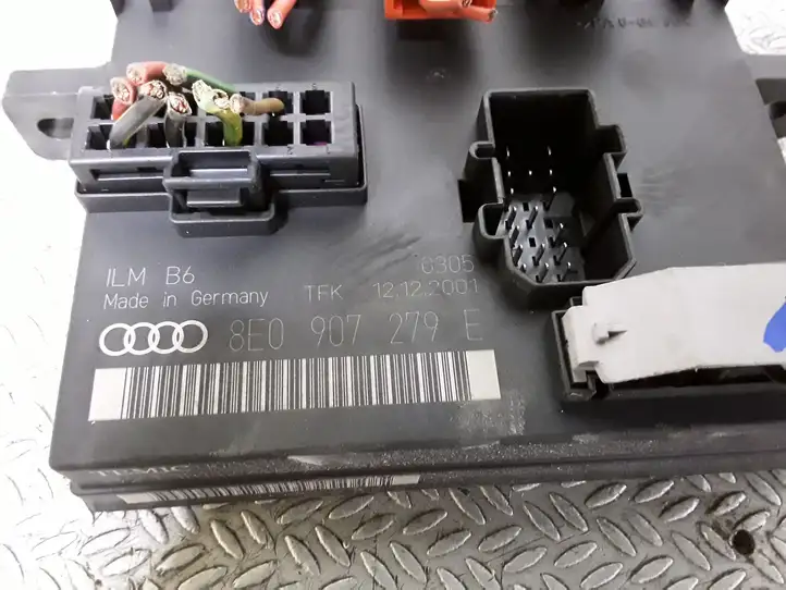 Audi A4 S4 B6 8E 8H (2000 - 2006) 8E0907279E Модуль комфорта — фото 2