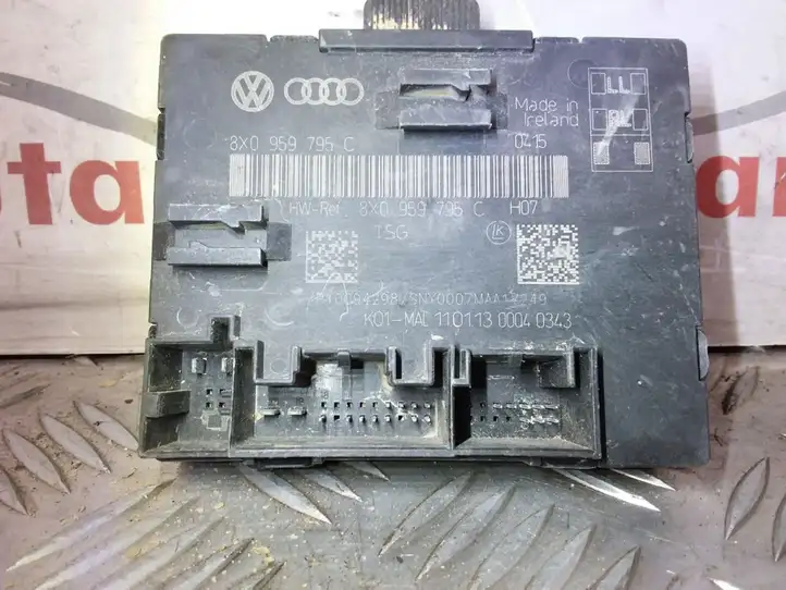 Audi Q3 8U (2011 - 2014) 8X0959795C Блок управления дверью — фото 1