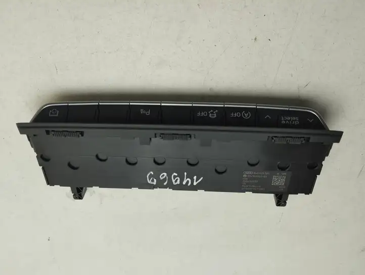 Audi A4 S4 B9 8W (2019 - ) 8W0925301 Кнопка ESP — фото 3