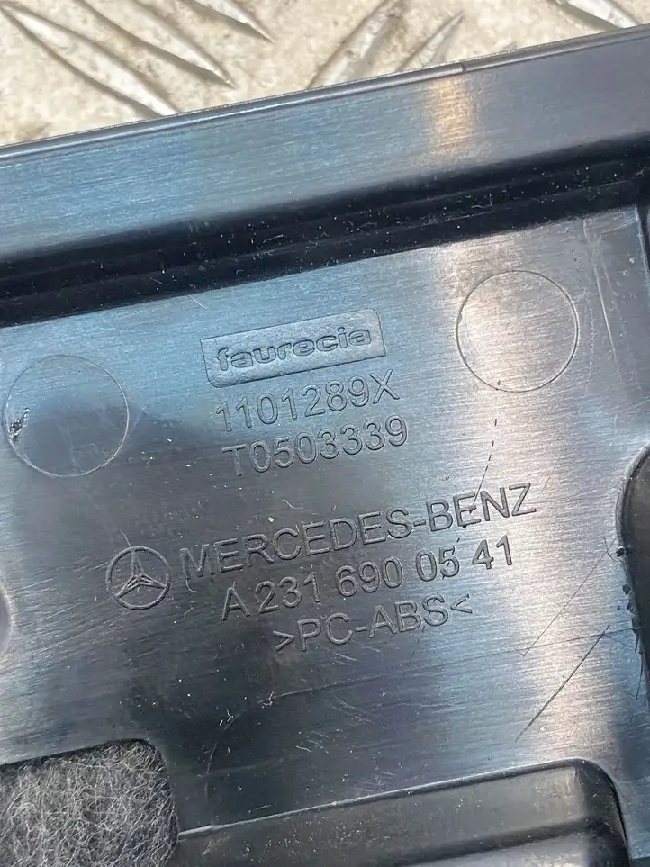 Mercedes-Benz SL R231 (2012 - 2019) A2316900541 Прочие детали салона — фото 4
