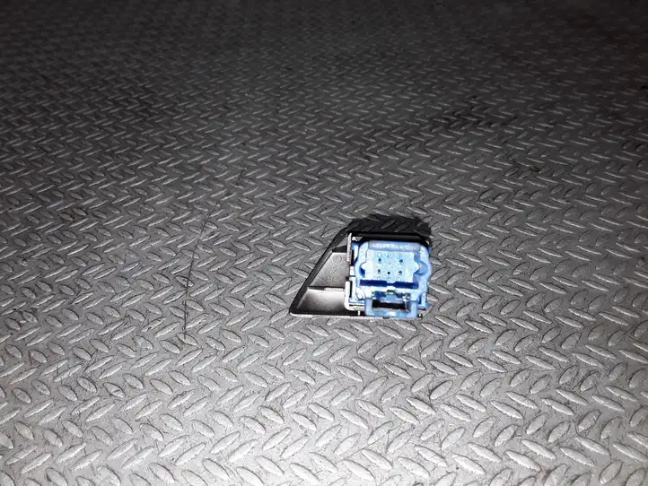 Peugeot 307 (2001 - 2005)  96366695 Включатель системы стабильности (ESP)