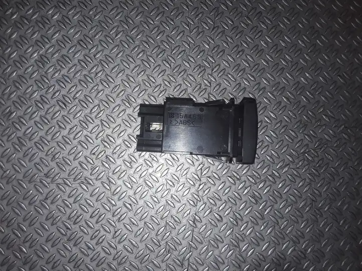 Mazda 5 (2005 - 2010) Кнопка ESP — фото 2